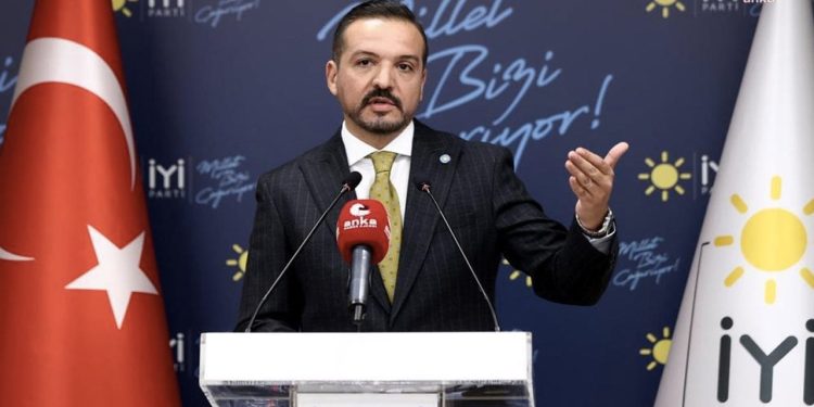 İYİ Parti sözcüsü: Suriye’de meşru yönetimle temas için Dışişleri Bakanlığı'na başvurduk