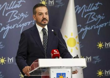 İYİ Parti'den başörtüsü teklifi açıklaması: Eğilimimiz evet yönünde