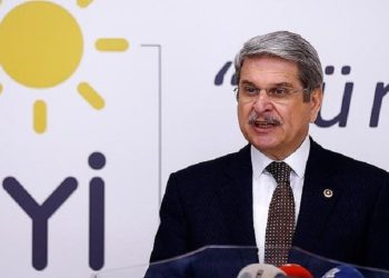 İYİ Parti Genel Başkan Başdanışmanı, İzmir Milletvekili Aytun Çıray, CHP Genel Başkanı Kemal Kılıçdaroğlu'nun adaylığına ilişkin olarak,"Objektif parametreler o gün geldiğinde görülecektir ama Kılıçdaroğlu, devleti yönetebilecek bir insandır" dedi.