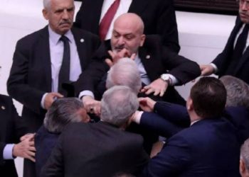 İYİ Partili Yokuş: Kavga eden, saldırgan vekiller Tayyip Bey’den itibar görüyor!