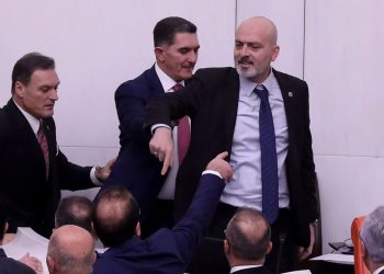 İYİ Partili ismi hastanelik eden AKP’li Işık’ın meclis karnesi: Üç konuşma, bir yumruklu saldırı
