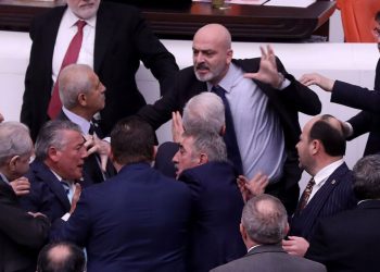 İYİ Partili vekili yoğun bakımlık yapan AKP’li Işık: Özür dilemeyeceğim