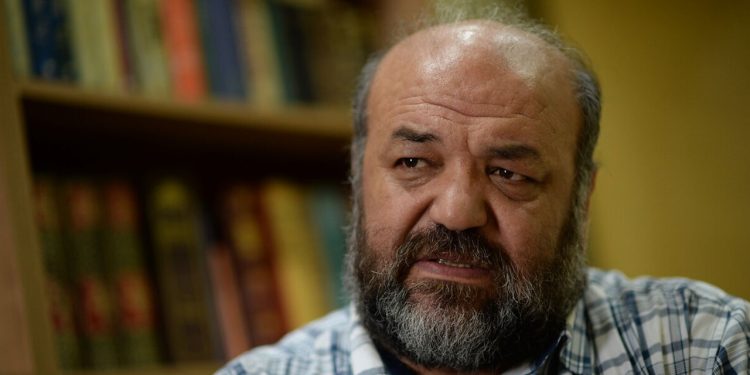 İhsan Eliaçık: Hükümet ve tarikatlar birbirlerinin suçlarını örtbas ediyor