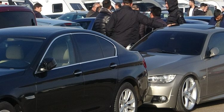 İkinci el otomobil piyasası yeniden hareketlendi: Fiyatlar düştü mü?