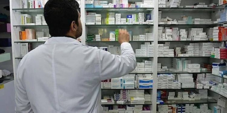 İlaç krizinde kur endişesi: 'Eczanelerde yine ilaç bulamayacağız'