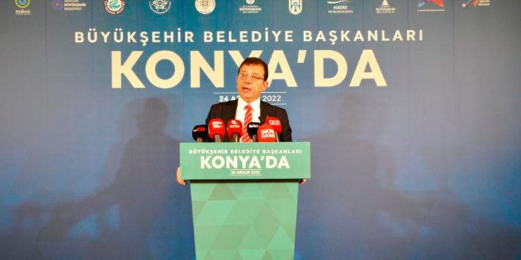 İmamoğlu: Pek çok belediyeye kayyum atama gayreti içindeler