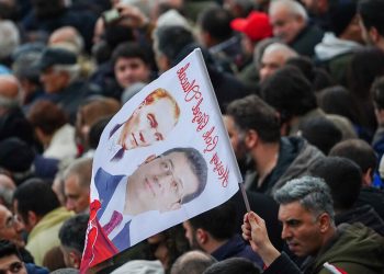 İmamoğlu için Saraçhane’de ‘demokrasi nöbeti’
