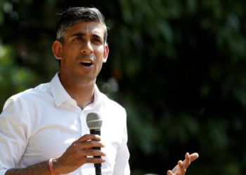 İngiltere Başbakanı Sunak, eleştiri yağmuruna tutuldu: Evsiz adama 'Çalışıyor musun' diye sordu