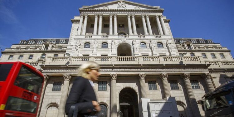 İngiltere'de faiz son 14 yılın zirvesinde