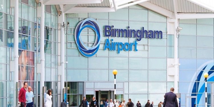 İngiltere'deki yedi havalimanı Noel'de greve gidecek