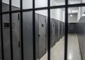 İran'da cezaevinde çıkan olaylarda bir tutuklu yaşamını yitirdi