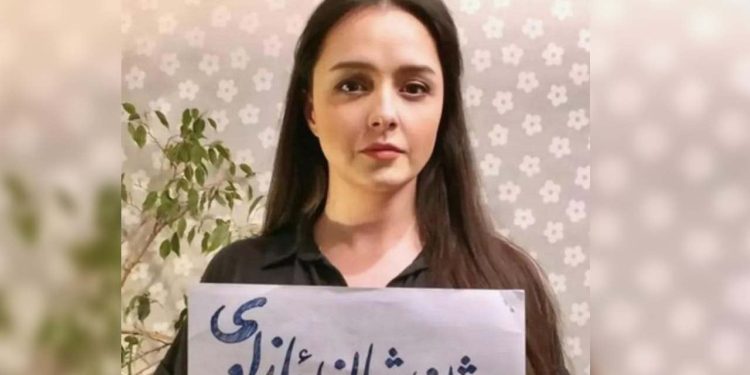 İranlı oyuncu Taraneh Alidoosti için 500'den fazla sanatçıdan çağrı: 'Derhal serbest bırakılmalı'