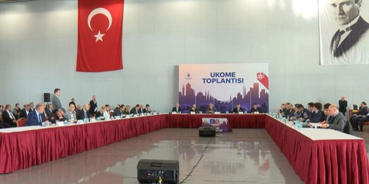 İstanbul'da toplu ulaşıma zam için asgari ücret beklenecek