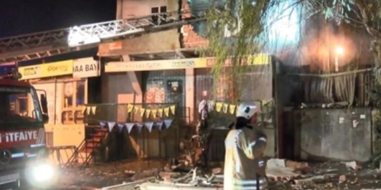 İstanbul’da ‘ev sahibiyle tartışan kiracı evi yaktı’ iddiası