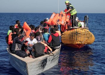 İtalya'da aşırı sağcı hükümetten göçmenlere yardım eden STK'lere yeni yaptırımlar
