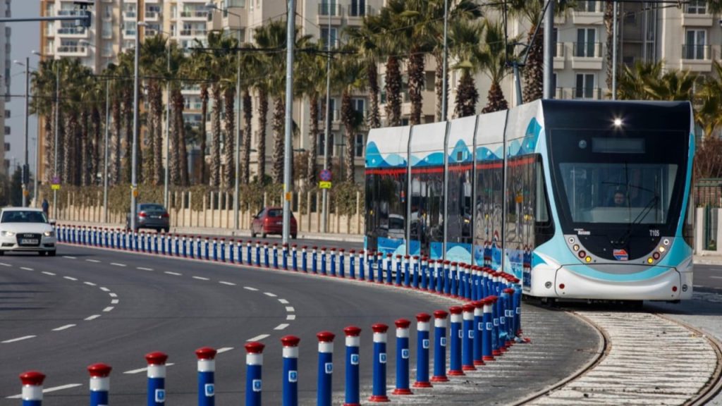 İzmir'de toplu ulaşıma zam