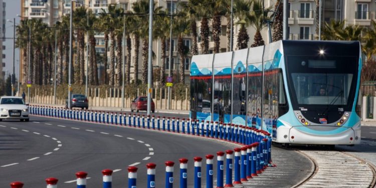 İzmir'de toplu ulaşıma zam