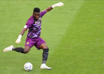 2022 FIFA Dünya Kupası sırasında teknik direktör Rigobert Song ile tartışarak kamptan ayrılan Kamerunlu kaleci Andre Onana, milli takımı bıraktığını duyurdu.