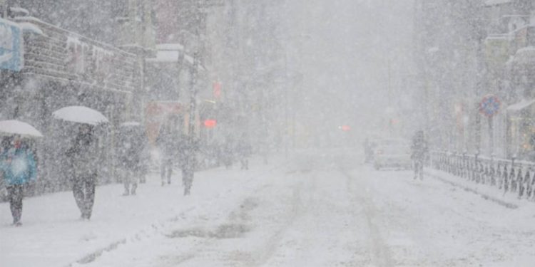Kara kış etkisi altına alıyor! Meteoroloji'den çok sayıda kent için kar ve sağanak uyarısı