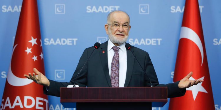 Karamollaoğlu’ndan Erdoğan’a ‘küfe’ yanıtı: Sırtlarında milyarlarca doları taşıyorlar ama…
