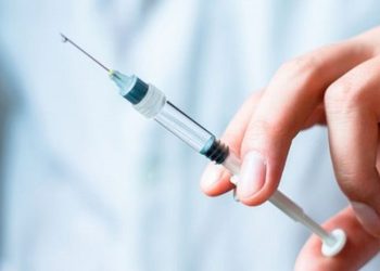 Kedinin ısırdığı veteriner hekim, kuduz aşısı bulamadı!