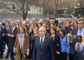 Kılıçdaroğlu Adalet Bakanlığı önünde: Kızımız için adalet istiyoruz