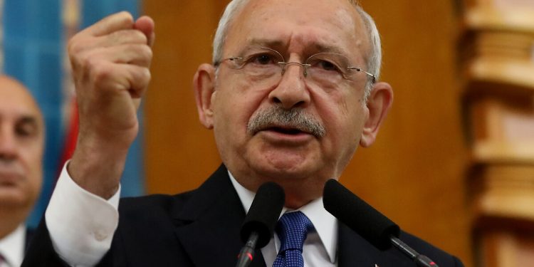 Kılıçdaroğlu: Demokrasi o zaman postalların, bugün kirli sermayenin altında eziliyor