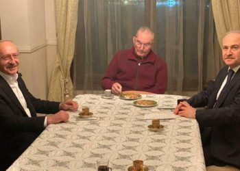 Kılıçdaroğlu'ndan Deniz Baykal'a ziyaret