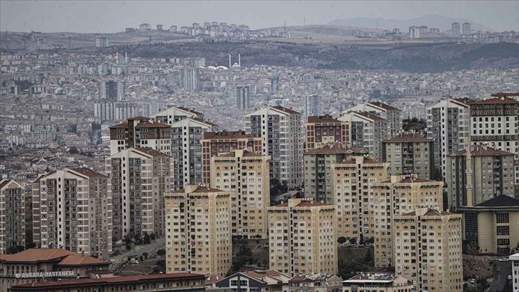 Konut fiyatları uçtu, satışlar yüzde 34 düştü