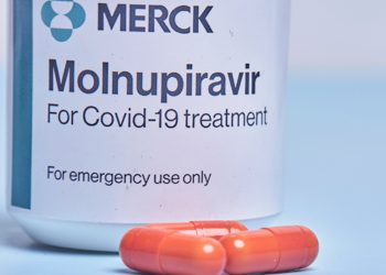 Araştırma: Koronavirüs ilacı hastaneye başvuru ya da ölüm riskini düşürmüyor