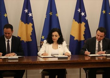 Kosova, AB'ye üyelik başvurusunu imzaladı