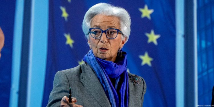 Lagarde: Ücretler hızlı artıyor, enflasyon etkilenebilir