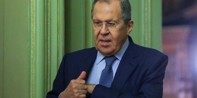 Lavrov'dan Kiev'e ültimatom: Taleplerimizi yerine getirmezsen meseleye Rus ordusu karar verecek