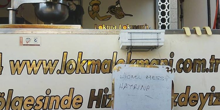 Lionel Messi hayrına lokma dağıttı!