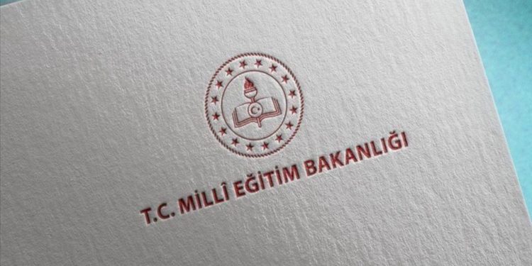 MEB, okul müdürünün 'çocuk istismarı' paylaşımlarına soruşturma başlattı