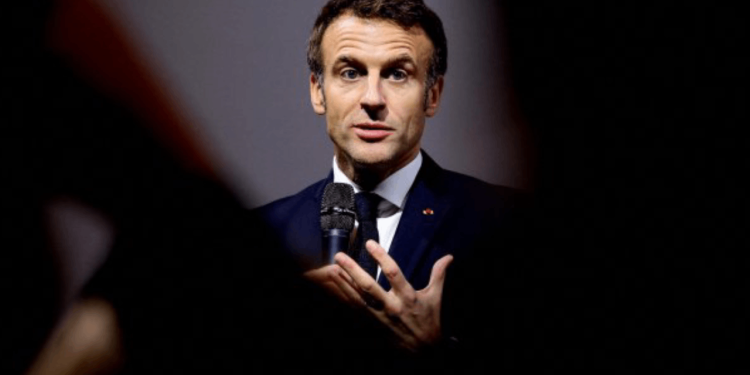 Macron, Paris'teki silahlı saldırıya ilişkin açıklama yaptı: "Fransa Kürtleri Paris'in ortasında hain bir saldırının hedefi oldu"