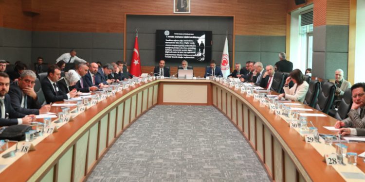 Maden şirketi yöneticileri madenlerdeki uyuşturucu sorununa dikkat çekti