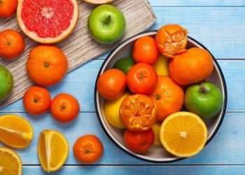 Mandalina ve elmadaki fiyat artışları yıllık bazda yüzde 300'ü geçti.