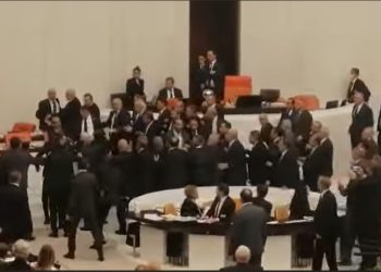 Meclis’te kavga: Başı yarılan İyi Parti’li Örs yoğun bakıma alındı