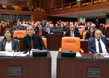 Meclis’te tecrit protestosu