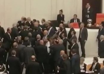 Meclis'te yine kavga çıktı: İYİ Partili Örs hastaneye kaldırıldı