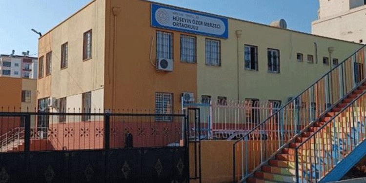 Mersin’de korkunç cinayet: 13 yaşındaki kız öğrenci ortaokul tuvaletinde öldürüldü