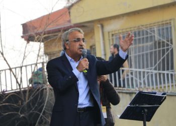 Mithat Sancar: Paris’teki katliam aydınlatılmalı