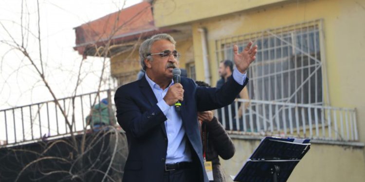 Mithat Sancar: Paris’teki katliam aydınlatılmalı