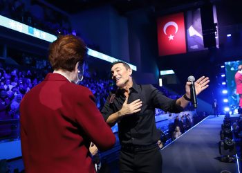 Mustafa Sandal paylaştı: Akşener’den ‘Aya benzer’ dansı
