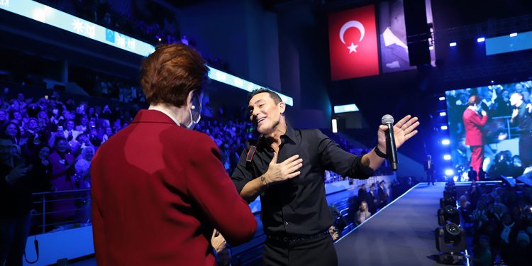 Mustafa Sandal paylaştı: Akşener’den ‘Aya benzer’ dansı