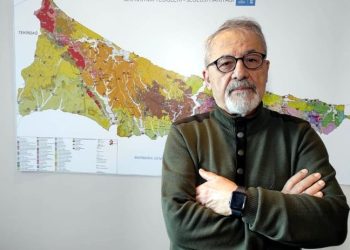 Naci Görür'den CHP'ye deprem eleştirisi: Nasıl görmezler, anlayamadım