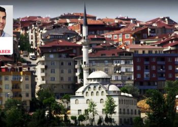 Namazı yanlış kıldırmakla suçlanan gönüllü müezzin, cami cemaatinden birini bıçakladı
