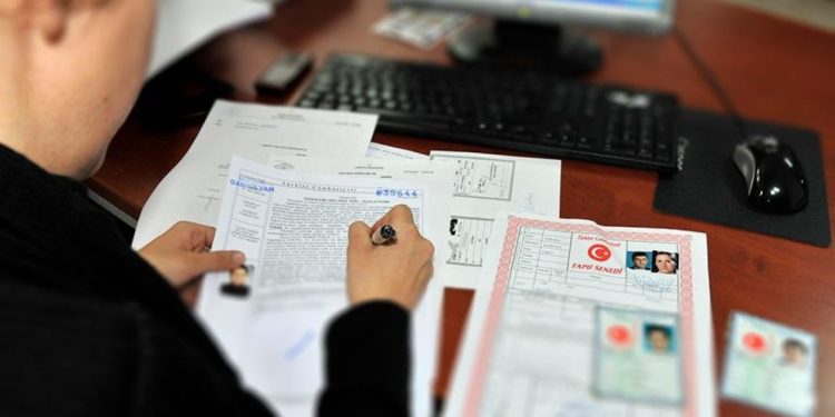 Noterlere tapu yetkisi 6 ay ertelendi