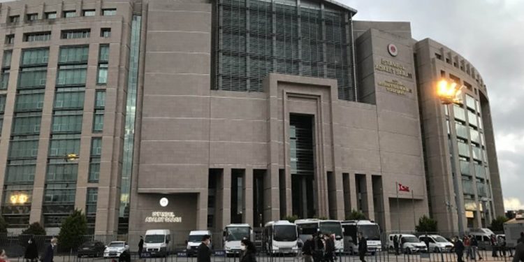 Öcalan'ın avukatlarının yargılandığı dava ertelendi